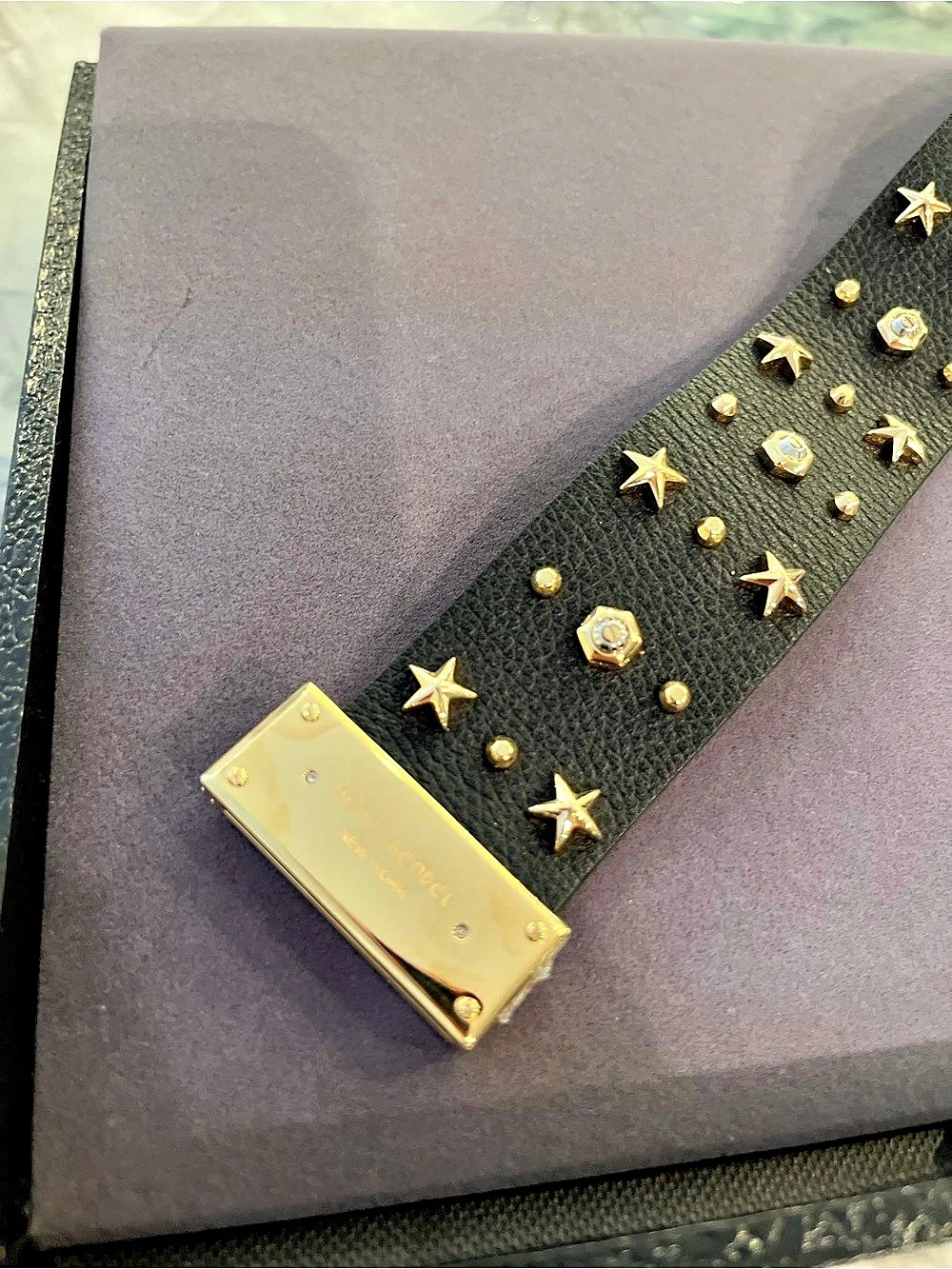 Henri Bendel Black & Gold Studded Star Bracelet NWOT - Picture 5 of 9